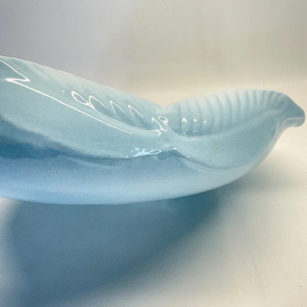 Royal Haeger Console Bowl Vintage Mid Century Scalloped Blue MCM Centerpiece